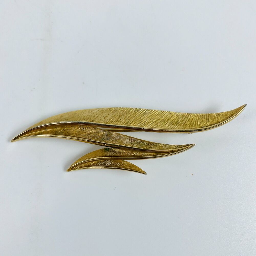 VTG 1950s Crown Trifari Gold Tone Zig Zag Leaf Brooch Pin 3 5/16" Signed